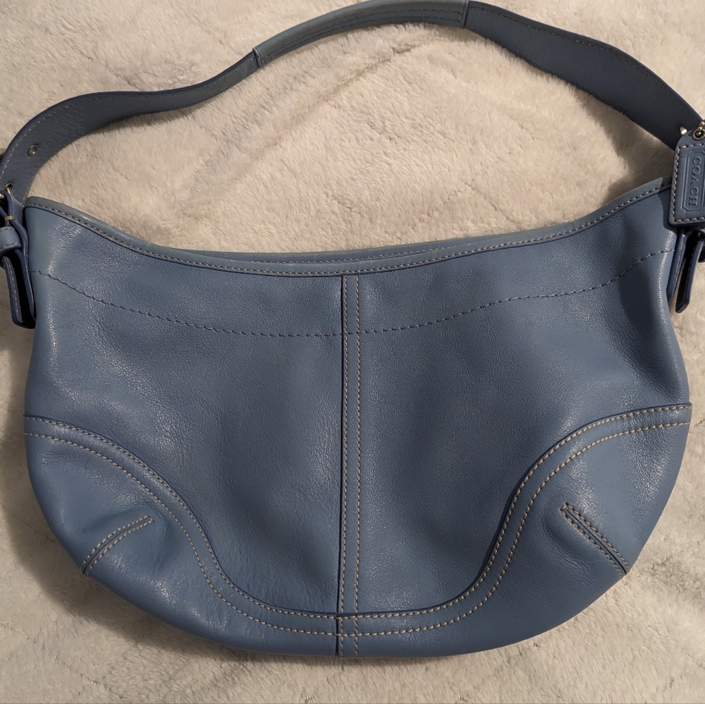 Coach purse. Great condition.